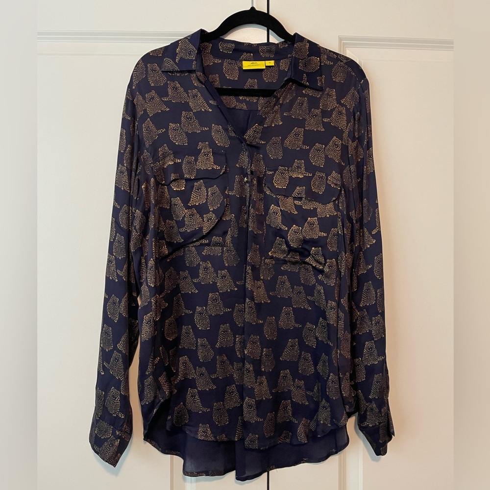 Roller Rabbit Silky Over-Sized Button Down Top Sz Medium in Navy/Gold Owl Print